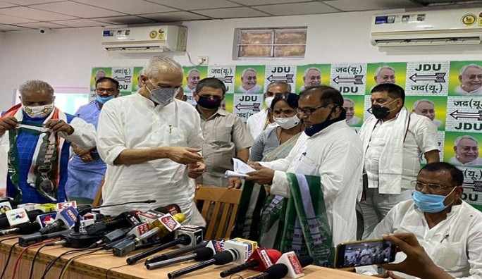 Two of three RJD's expelled MLA joined JDU.