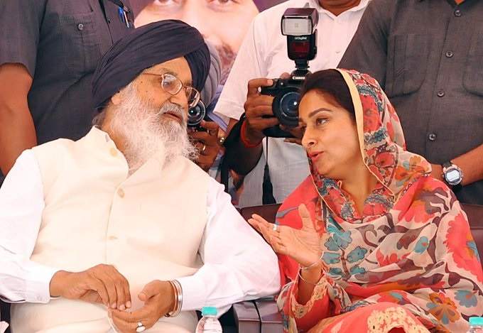 Even as Prime Minister Narendra Modi showered praise on JDU president Nitish Kumar, the resignation of BJP's oldest ally Shiromani Akali Dal leader Harsimrat Kaur Badal from Union ministry came as blow for NDA. (File Photo, Image Courtesy: twitter)