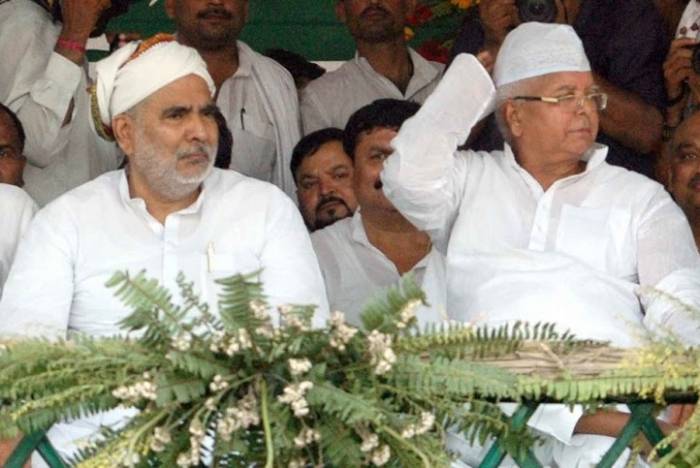 The former union minister Raghuvansh Prasad Singh died within three days after Lalu Yadav rejected his resignation from the RJD by reciprocating with a hand written letter, stressing, 'you are not going anywhere'. (File photo)