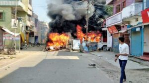 Election Commission of India suspended Munger DM and SP on Thursday as fresh violence erupted. (Image credit: Sanjay Chaudhary/ The telegraph)