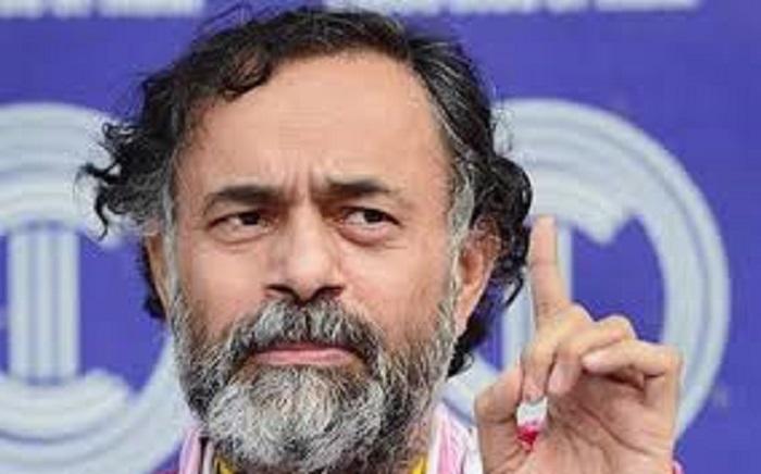 Yogendra Yadav criticized the government over stopping of farmers to enter the national capital. ( File photo: Image courtesy: The Hindu)
