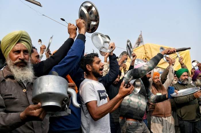 Farmers beating 'thalis' at a time when PM Modi was delivering his 'Mann ki Baat' on Sunday (File Photo, Image credit: The Times of India)