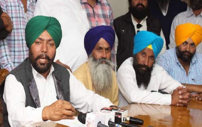 President of the Bharatiya Kisan Union (Doaba region) Manjit Singh Rai (extreme left) (File Photo, Image credit: The Tribune India)