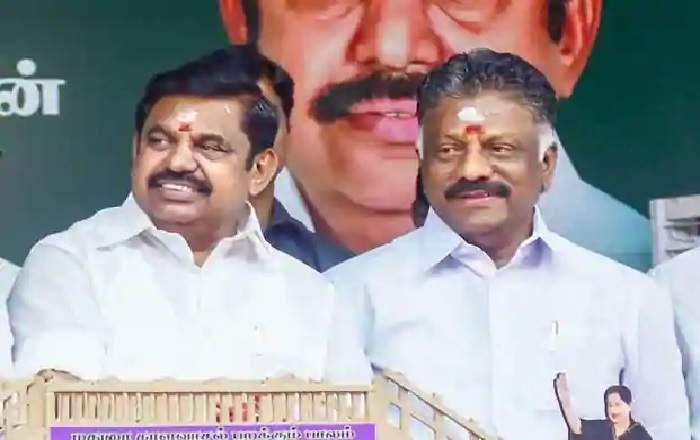 File photo of Tamil Nadu chief minister E. Palaniswami (L) with deputy chief minister O. Panneerselvam (Image credit: Mint)