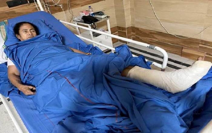 West Bengal chief minister Mamata Banerjee recovering at SSKM Hospital in Kolkata (Image credit: Gulf News)
