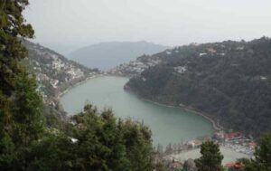 A recently released report suggests that Chamoli flood was not a GLOF. ( A view of Nainital, Uttarakhand, Image courtesy: Harikishore Singh/ Unsplash)
