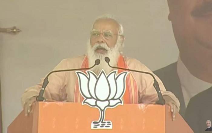 Prime Minister Narendra Modi addressing a rally in Purulia, West Bengal earlier on Thursday (Image credit: Outlook India)