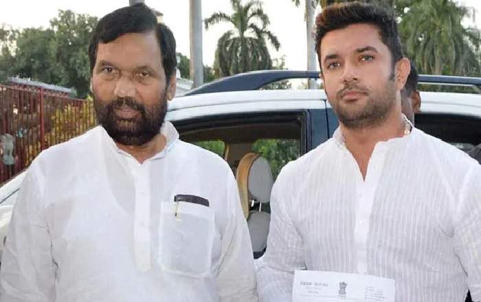 File photo of Chirag Paswan with his late father Ram Vilas Paswan (Image credit: NDTV)