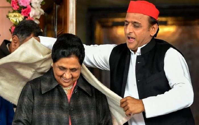 Mayawati and Akhilesh Singh Yadav (R) (File Photo, Image credit: ThePrint)